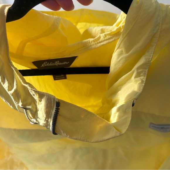 NWOT Eddie Bauer Women’s Packable Wind Jacket - Yellow - Picture 7 of 8